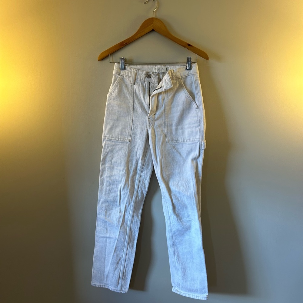 Abercrombie and Fitch the 90’s straight ultra high rise white cargo pants jeans